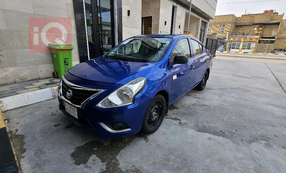 نيسان فيرسا